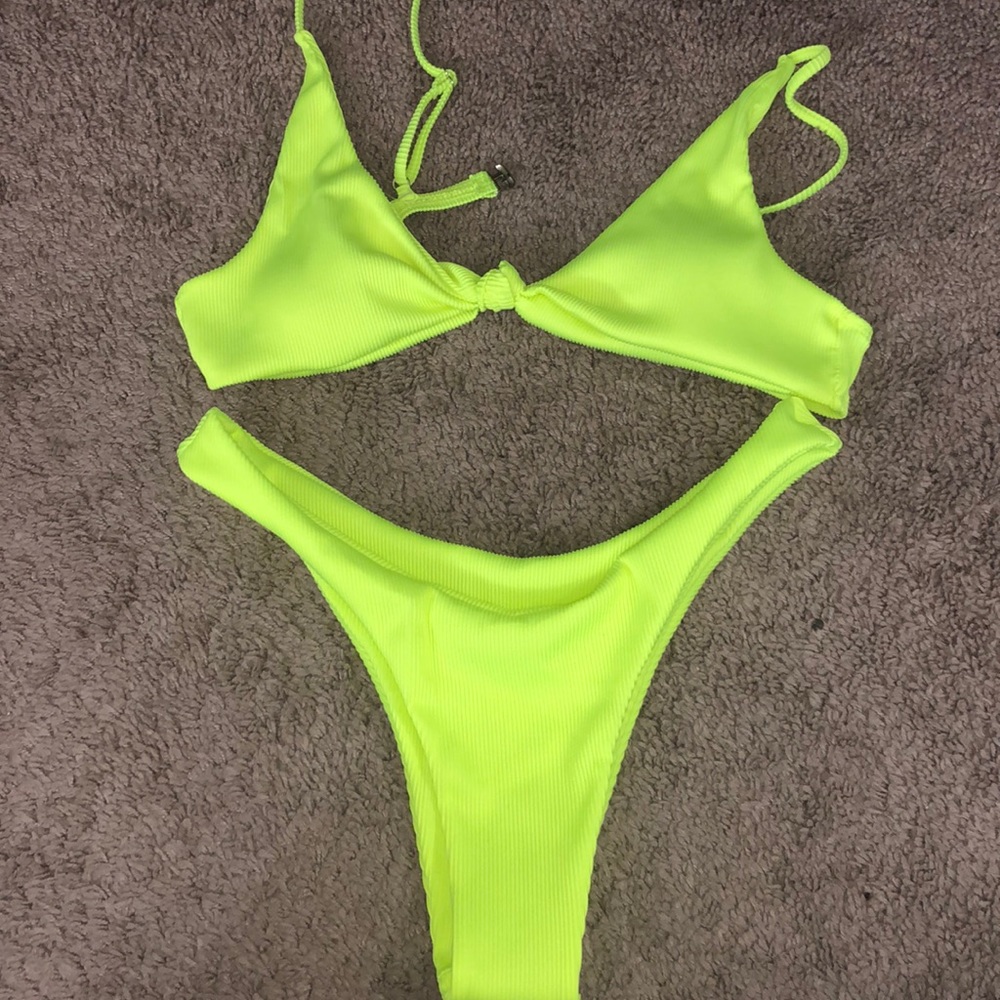 Swim suit